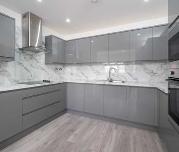 High Street, BRAINTREE - Photo 3