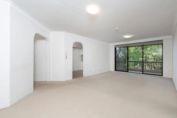 Spacious Three-Bedroom Apartment in a Convenient Carlingford Location - Photo 1