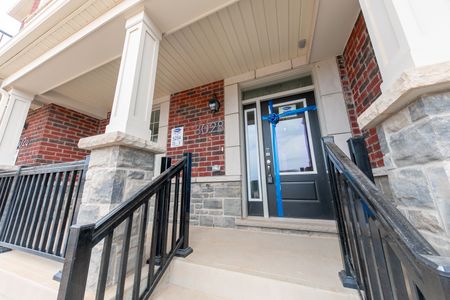 For Lease - 3028 Merrick Road, Oakville, Ontario - Photo 2