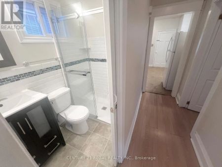 7 HOLBORNE AVENUE - Photo 3