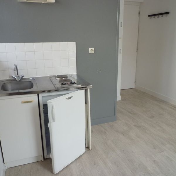 Location Appartement 1 pièce 12m² - Photo 1