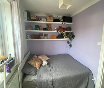 2 Bed Terraced House, Blyth Close, E14 - Photo 6