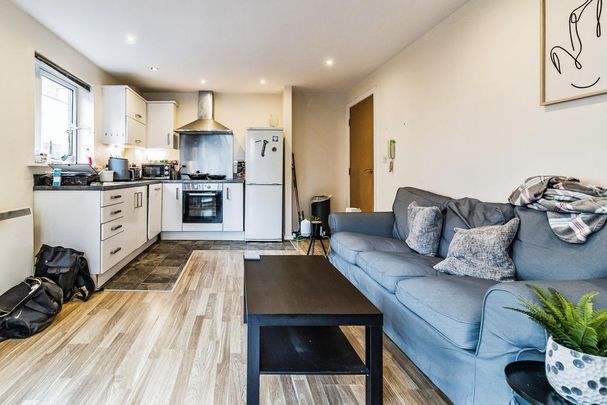 2 bedroom apartment to rent - Photo 1