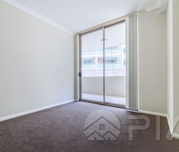 Spacious 2 bedroom unit for rent - Photo 2