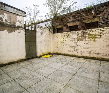 2-Bed Terraced House to Let on Crown Street, Preston - Photo 6