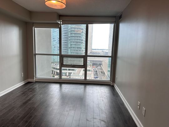 For Lease - 18 Harbour Street Unit# 1009, Toronto, Ontario - Photo 1