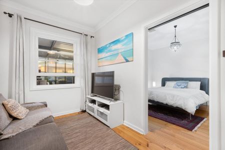 Generous, Well-Maintained Home with Granny Flat and 7.6kW Solar! - Photo 4