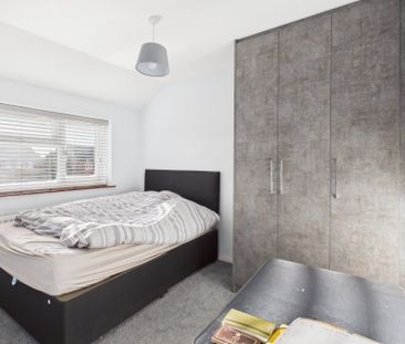 Rowan Close, Beaconsfield,HP9 - Photo 2