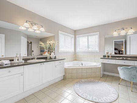 For Lease - 51 Hanson Crescent, Whitby, Ontario - Photo 5