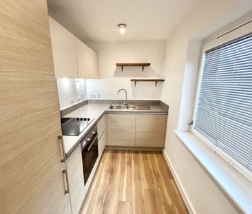 John Thornycroft Road, Southampton - Photo 5