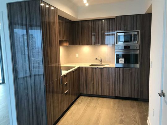 For Lease - 11 Wellesley Street Unit# 2302, Toronto, Ontario - Photo 1