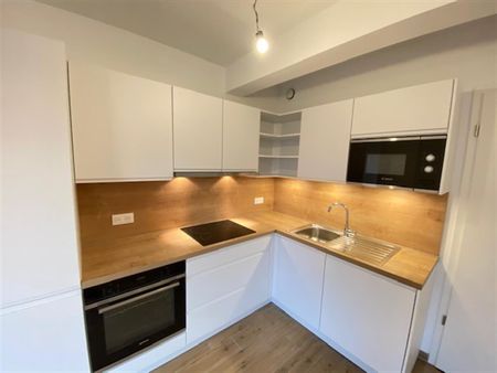 Lumineux Duplex (penthouse) 1ch avec Parking à 1348 Ottignies-Louvain-la-Neuve Louvain-la-Ne  Loyer: 1 050 € - Photo 4