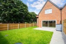 2 bedroom semi-detached house to rent - Photo 4