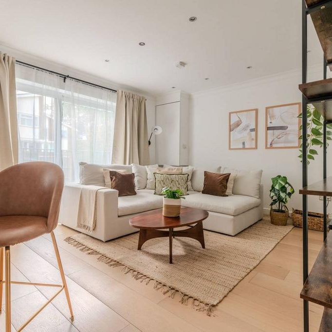 2 bedroom flat to rent - Photo 1