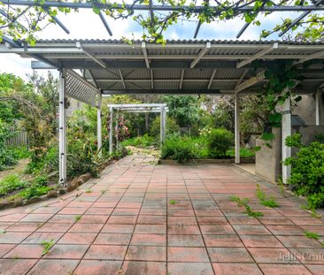 8 Hay Street, Preston VIC 3072 - House For Rent | Domain - Photo 6