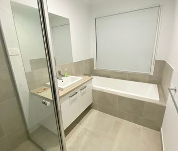 Manor Lakes - Photo 5