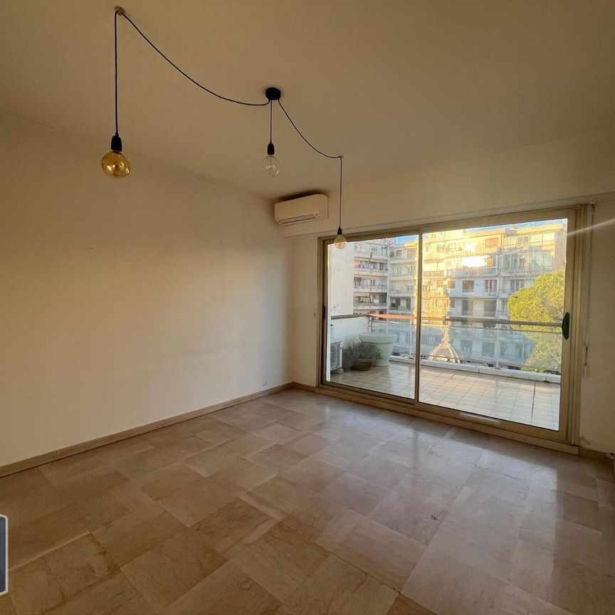 Location Appartement 2 pièces 51m² NICE 06200 - Photo 1