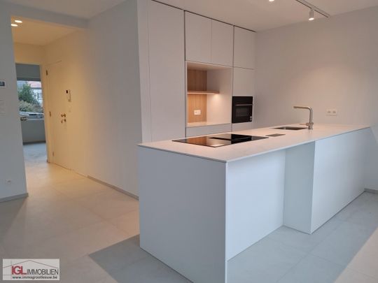 Ruim appartement met 3 slaapkamers en tuin! - Photo 1