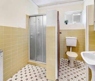 Home For Rent - Photo 6