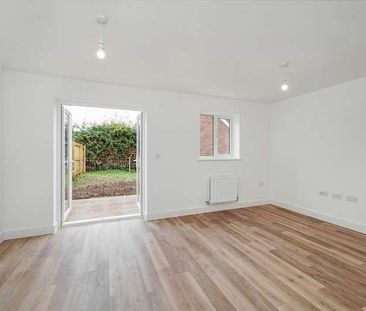 Rowland Way, Exeter, EX2 - Photo 1