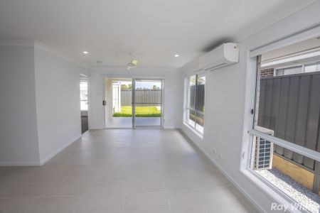 STUNNING 4-BEDROOM DUPLEX IN FORSTER!! - Photo 3