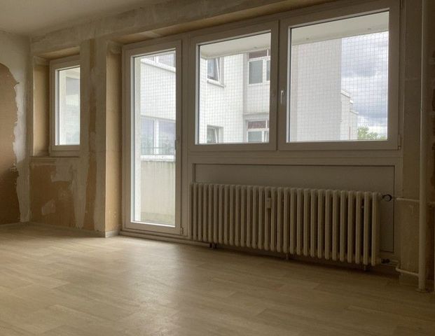 Geräumige 2-Zimmer-Wohnung mit Balkon in Sieker zu vermieten (WBS) - Foto 1