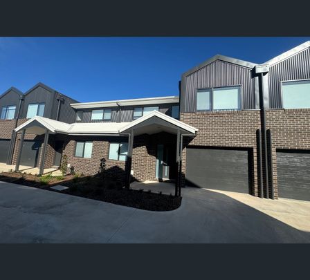8/55-57 Bouchier Street, Shepparton, Vic 3630 - Photo 1