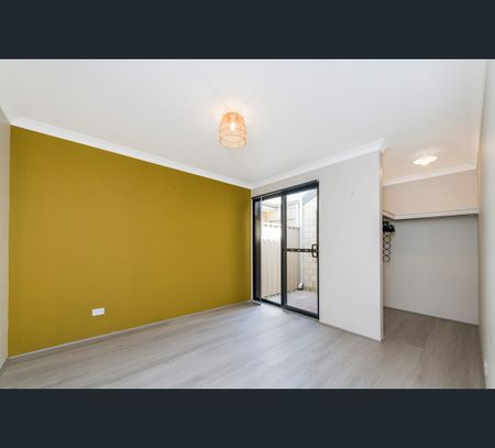 24 Thistle Way, Harrisdale, WA 6112 - Photo 2