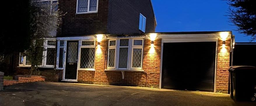 4 bedroom semi-detached house to rent - Photo 1