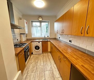 Room in a Shared House, Birdbrook Rd, SE3 - Photo 3