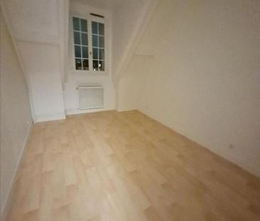 Appartement au 4ème étage sans ascenseur - A LOUER - TOURS SUD - Photo 1