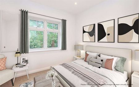 A stylish four bedroom semi-detached home with a seperate garden studio. - Photo 5