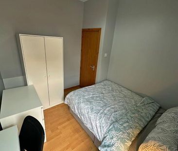 Room 3, 2 Haywood Ave, Belfast, BT7 3EU - Photo 1