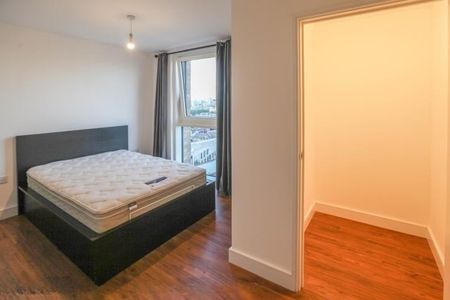 2 Bed Flat, Oslo Tower, SE8 - Photo 3