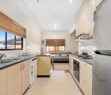 Three Bedroom Home - Photo 4