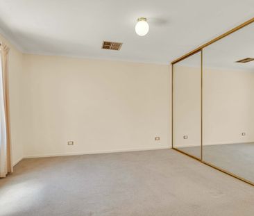 Stylish Two-Level Townhouse with Modern Comforts! - Photo 4