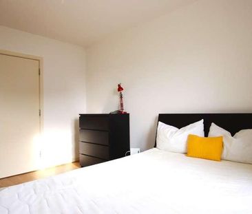 Whitestone Way, Croydon, CR0 - Photo 2