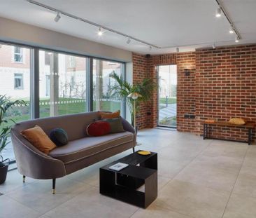 1 bedroom in a flat share to rent - Photo 1