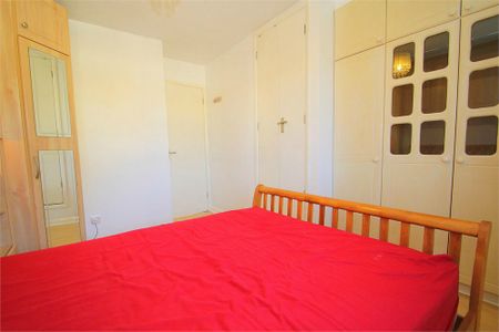 2 bed end of terrace house to rent in Bosanquet Close, Uxbridge, UB8 - Photo 4