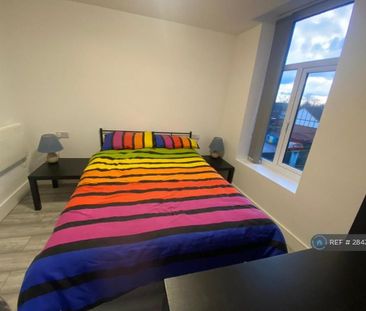 2 bedroom flat to rent - Photo 4