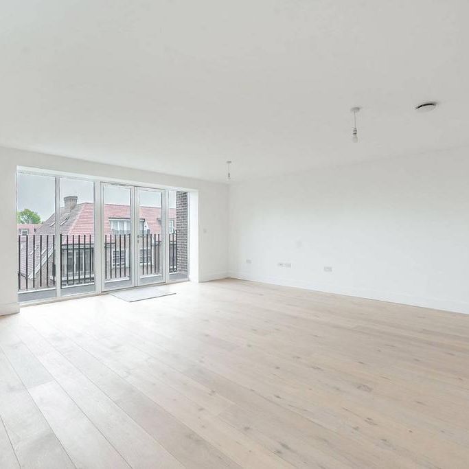 3 bedroom flat to rent - Photo 1