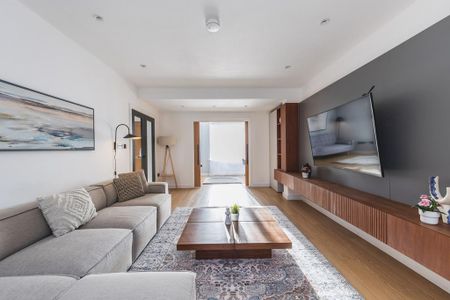 3 bedroom semi-detached house to rent - Photo 4