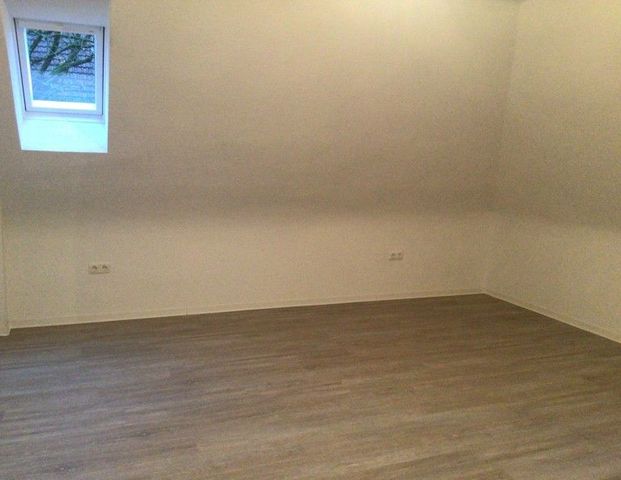 Nette Nachbarn gesucht: praktische 2-Zi.-DG - Photo 1