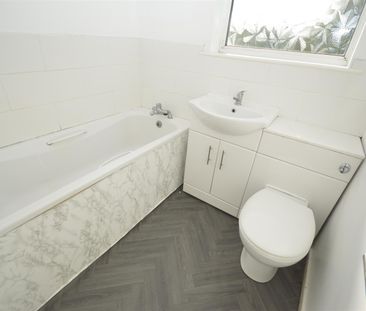 Town Lane, Wirral, CH63 - Photo 6