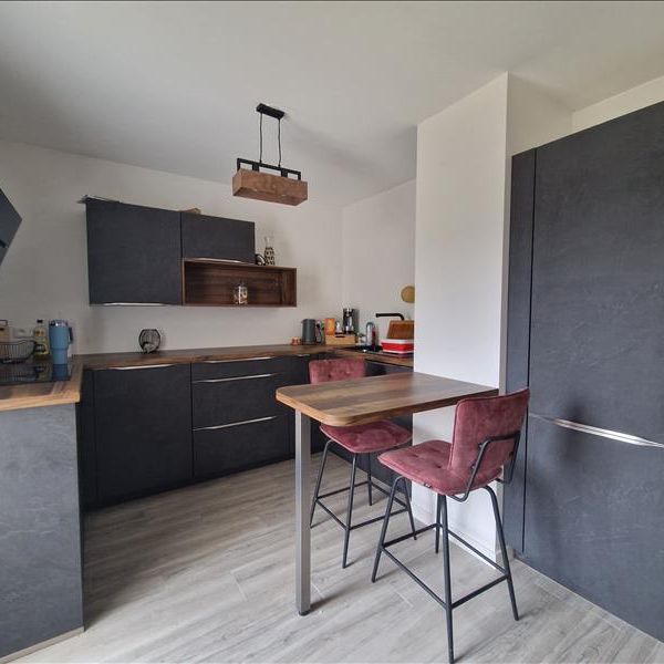 3 pièces - Meublé - 65 m² - 3ème étage - Colocation non autorisée - Photo 1