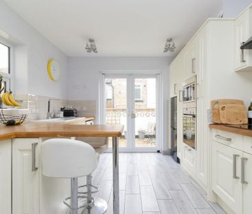 3 bedroom terraced house to rent - Photo 6