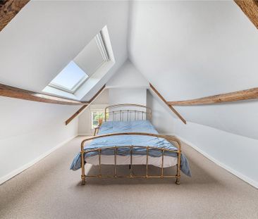 4 bedroom semi-detached house to rent - Photo 6