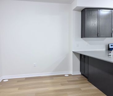 For Lease - 480 Beresford Path Unit# 2, Oshawa, Ontario - Photo 5