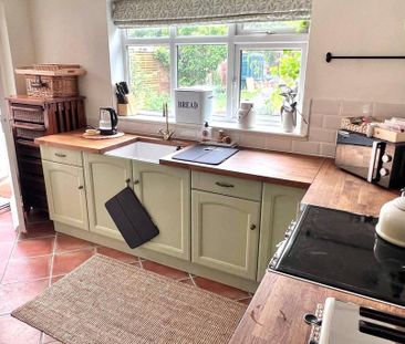 3 bedroom terraced house to rent - Photo 6