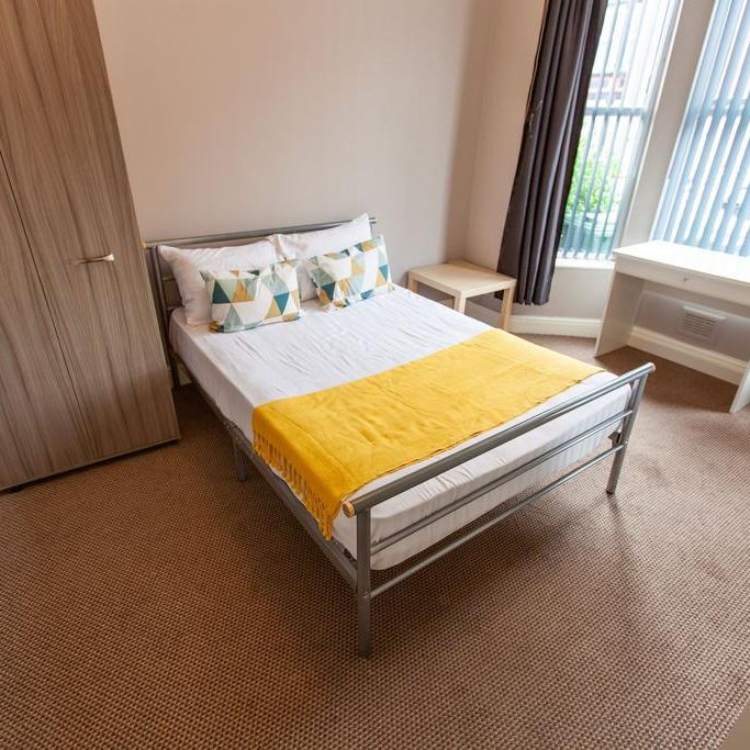 4 bedroom terraced house to rent - Photo 1